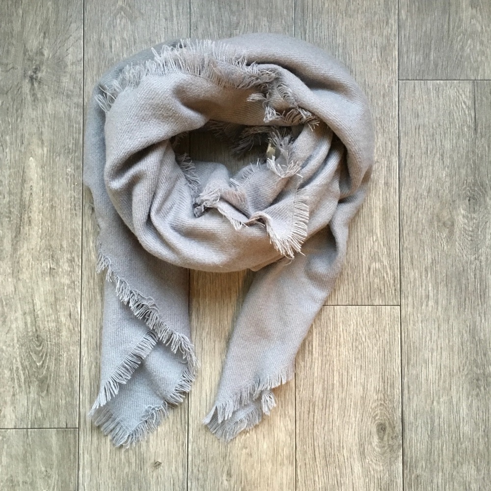 ⚡️NEW LISTING⚡️ BLANKET SCARF 🧣